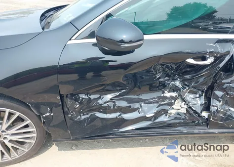 2024 Mercedes-Benz Cla 4Matic z USA, uszkodzony, nr VIN W1K5J4HB4RN456217